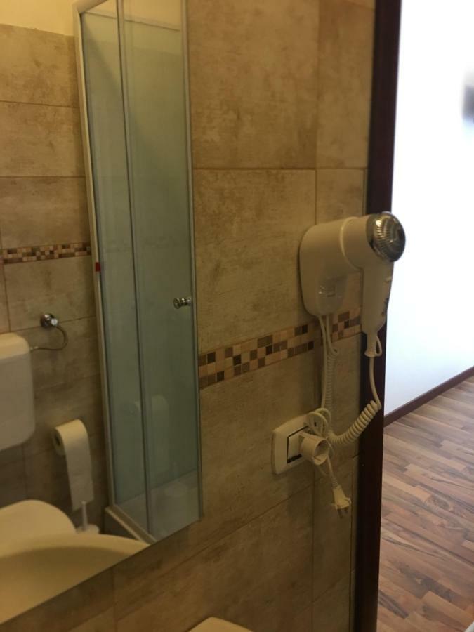Albergo Al Lago Anfo Zewnętrze zdjęcie